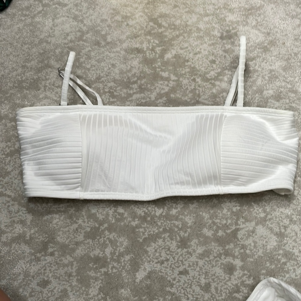 Abercrombie and Fitch white bikini bandeau  top size Xl